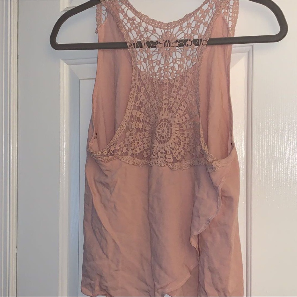 •Light pink cami•
